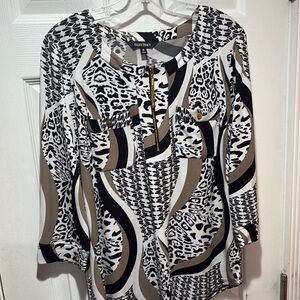 Ellen Tracy Black and White Graphic 3/4 Sleeve Blouse